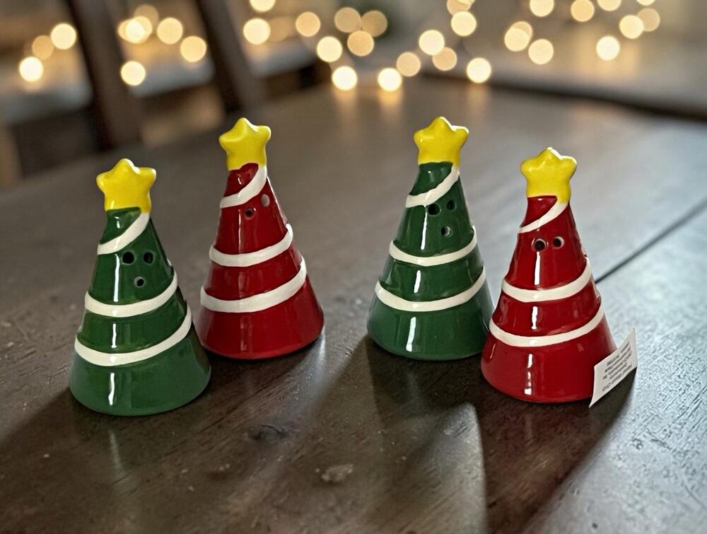 4pc Christmas Tree Ceramic Salt And Pepper Shakers Set Red Green Yellow Star